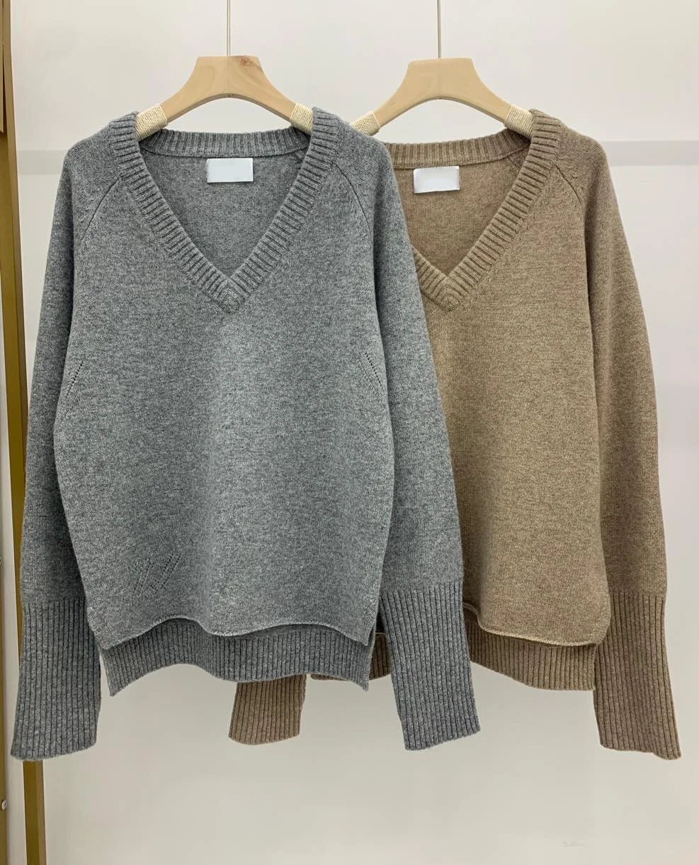 

Women Sweater Winter New Style V-neck Short Front and Long Back Long Smile Letter Embroidered Loose Wool Knit Pullover