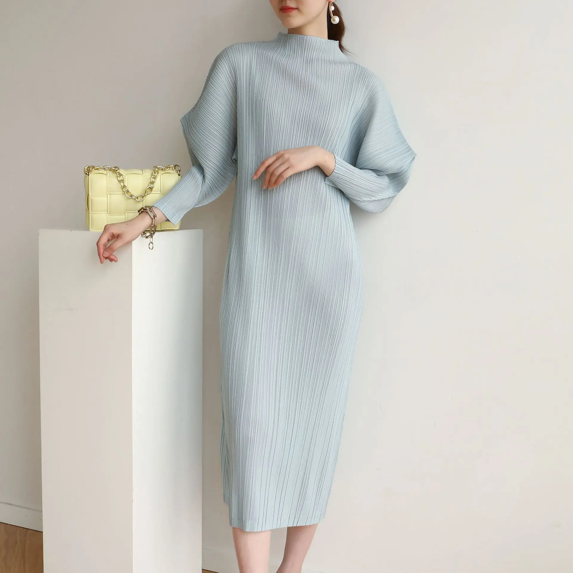 

2023 Summer New Pleated Dress Women's Loose High Neck Bat Sleeve Pleated Dress Korean Fashion Temperament Elegant Long Dress