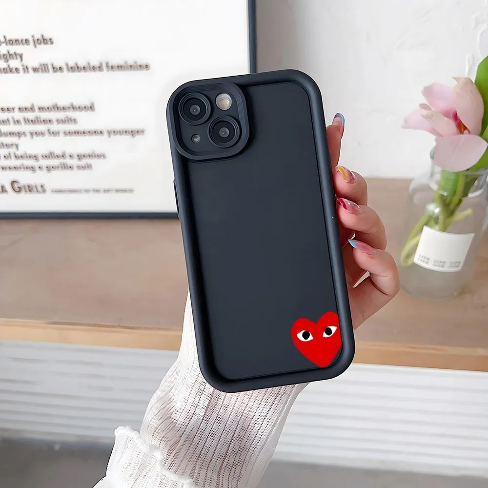 Luxury P-Lays Red Heart C-D-G Love Phone Case Semplice Custodia In Silicone Opaco Tinta Unita Per Iphone 15 14 13 12 11 Pro Max Plus