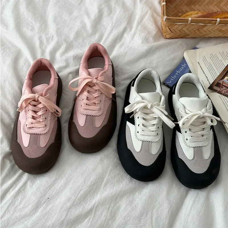 

2023 Retro Women's Shoes Thick-soled Leather Breadboard Shoes Soft-soled Comfortable Student Sports Shoes Platform Sneakers