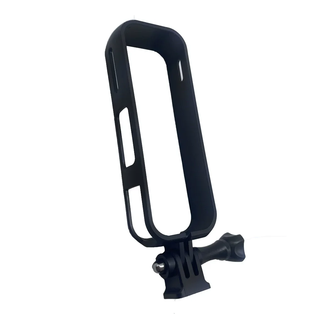Housse antichoc en silicone pour Insta360 X3, X4, X5, posée sur une surface, montrant sa texture et sa couleur.