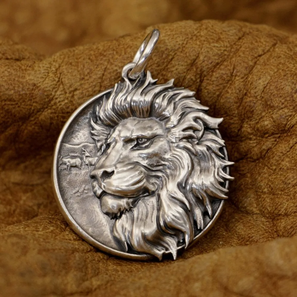 LINSION 925 Sterling Silver Embossed Lion Pendant Mens Punk Pendant TA337