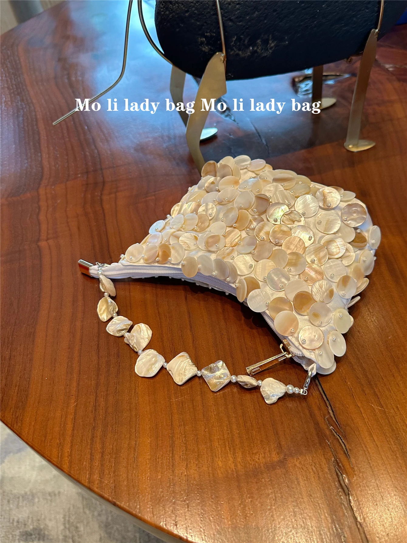 Luxury Sequin Internal Chain Crossbody Shoulder Bag Shell Wooden Circular Handle Handbag,Women Beach Travel Tote Bag