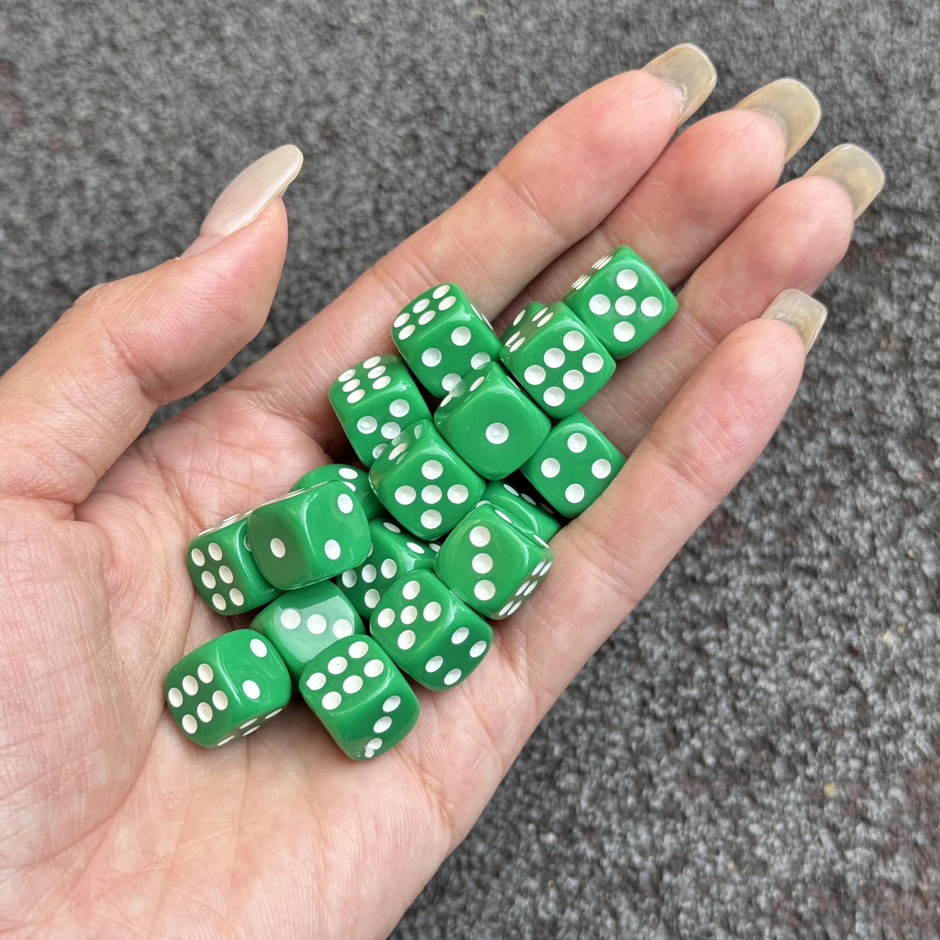 20Pcs/Set 12mm Opaque Colorful Acrylic Round Corner 6 Sided D6 Point Dice For Family Board Games