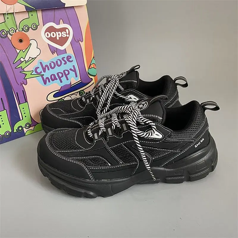 Рисунок 4 - Кроссовки для мужчин и женщин