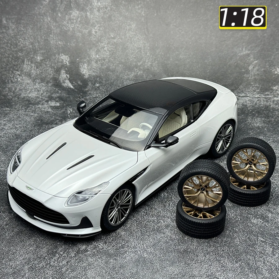 xiaoguang Model 1/18 Aston Martin DB12 die-cast alloy car