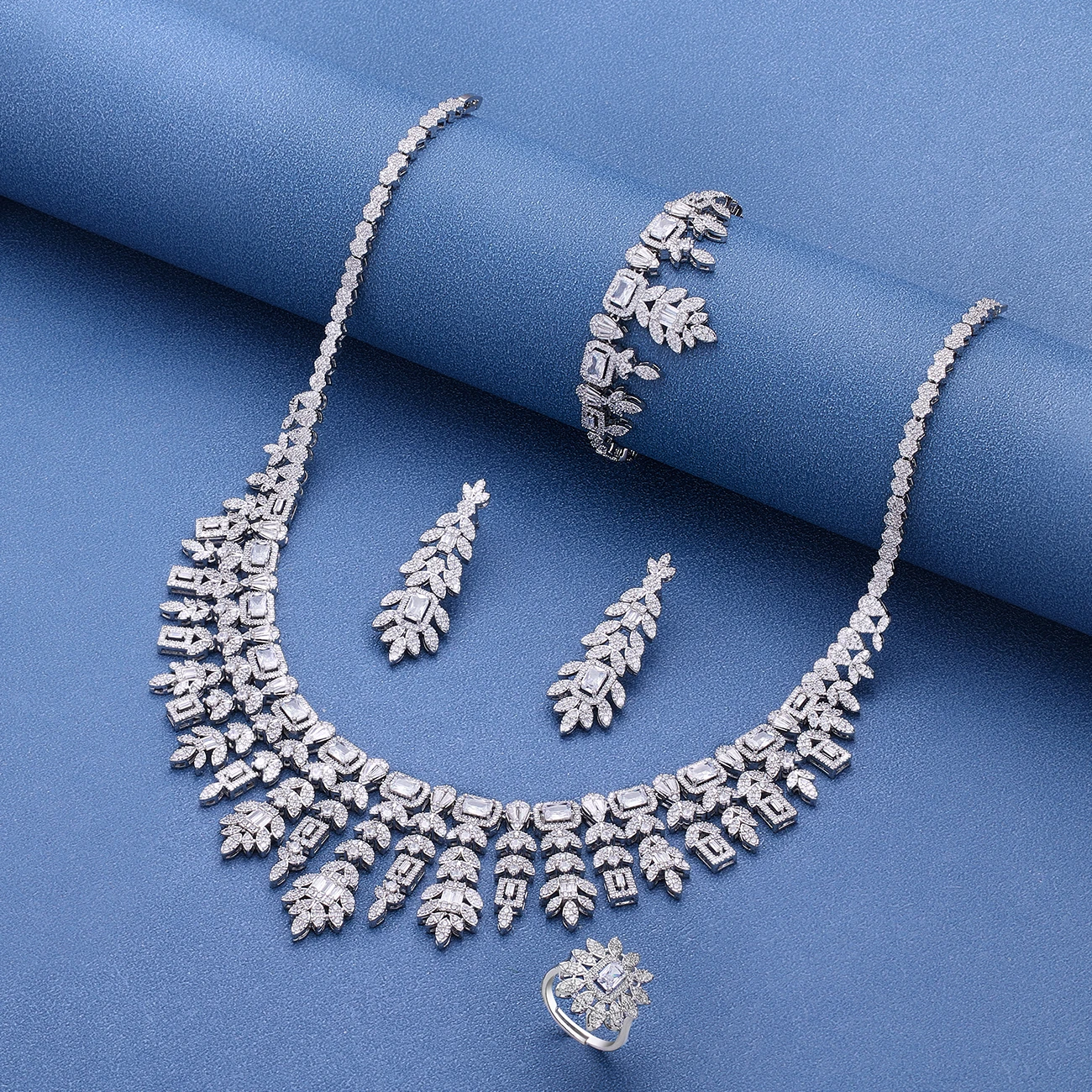 

2023 New Cubic zirconia Pearl Necklace Earrings Set of 4 Women's Wedding Party All Zircon Dubai Bridal Jewelry Set Gift