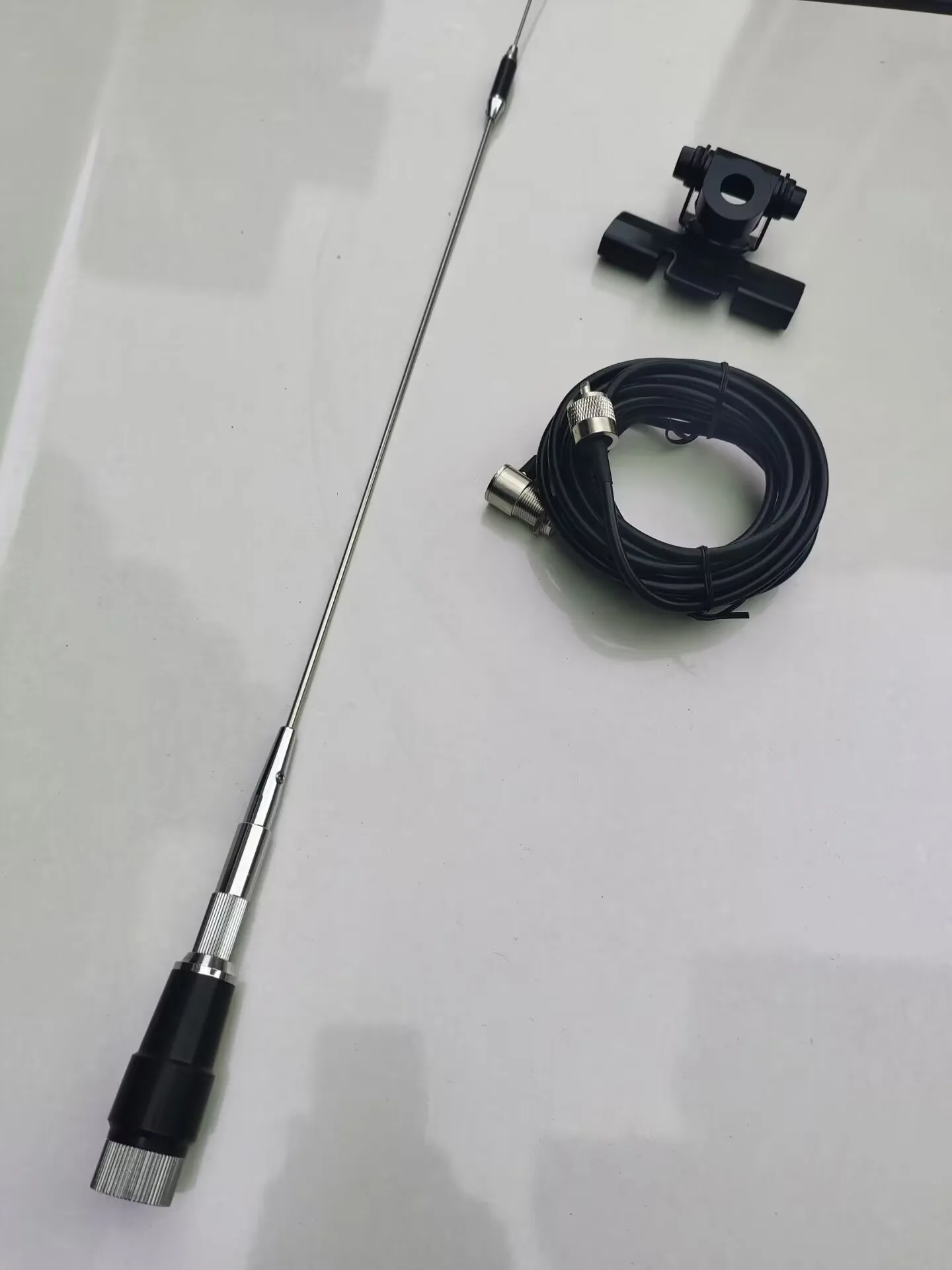 Dual band mobile radio brackets whip antenna 145/435M car two way radio antenna UV amateur aerial