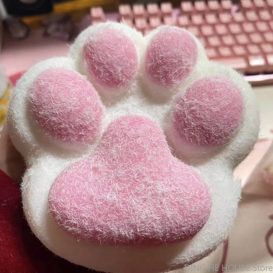 

Giant Cat Paw Pendant, 800g Oversized Fluffy Cat Paw Gift, Cat Foot Marshmallow To Relieve Stress Gift