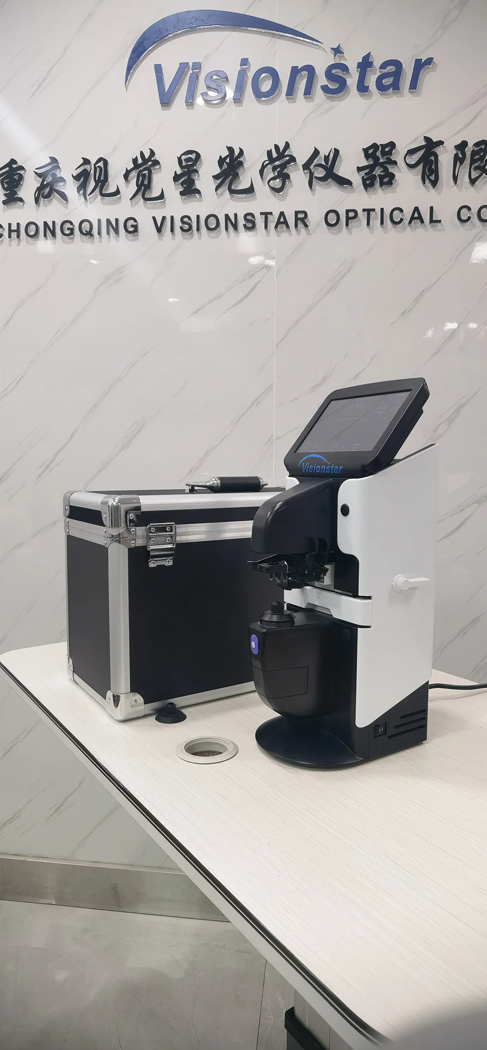 LM-2600A Optometry Measuring digital auto Lensometer for sale focimeter Lensmeter Rechargeable