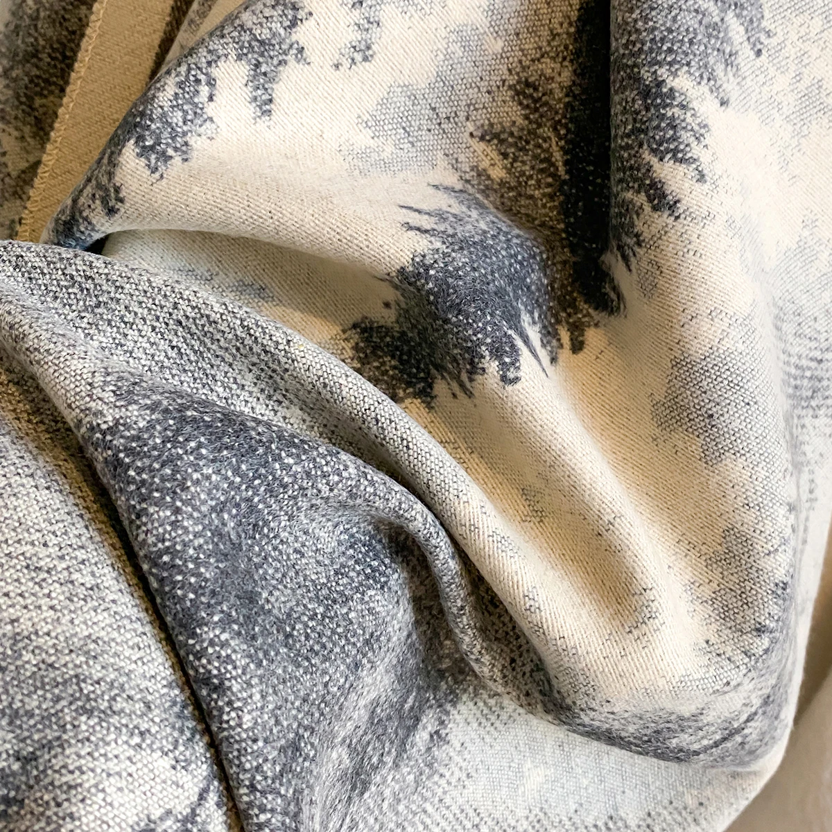 2025 New Luxury Design Winter Two-Sided Cashmere Print Scarves High Quality Women Thicken Wrap Shawl Ladies Brand Pashmina Scarf