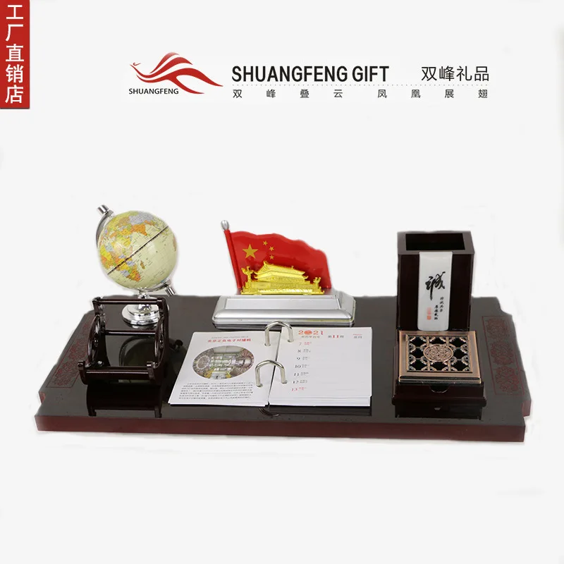 

2022 Office Desktop Pen Holder Ornaments Wooden Desk Calendar Pilot Rudder Mahogany Table Calendar Frame For Leadership Business