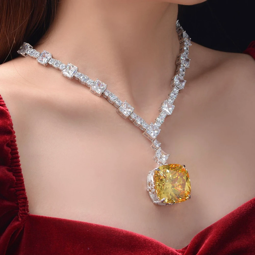 Necklace Tiffany Yellow Diamond 128 Carats Breakfast At Tiffany&