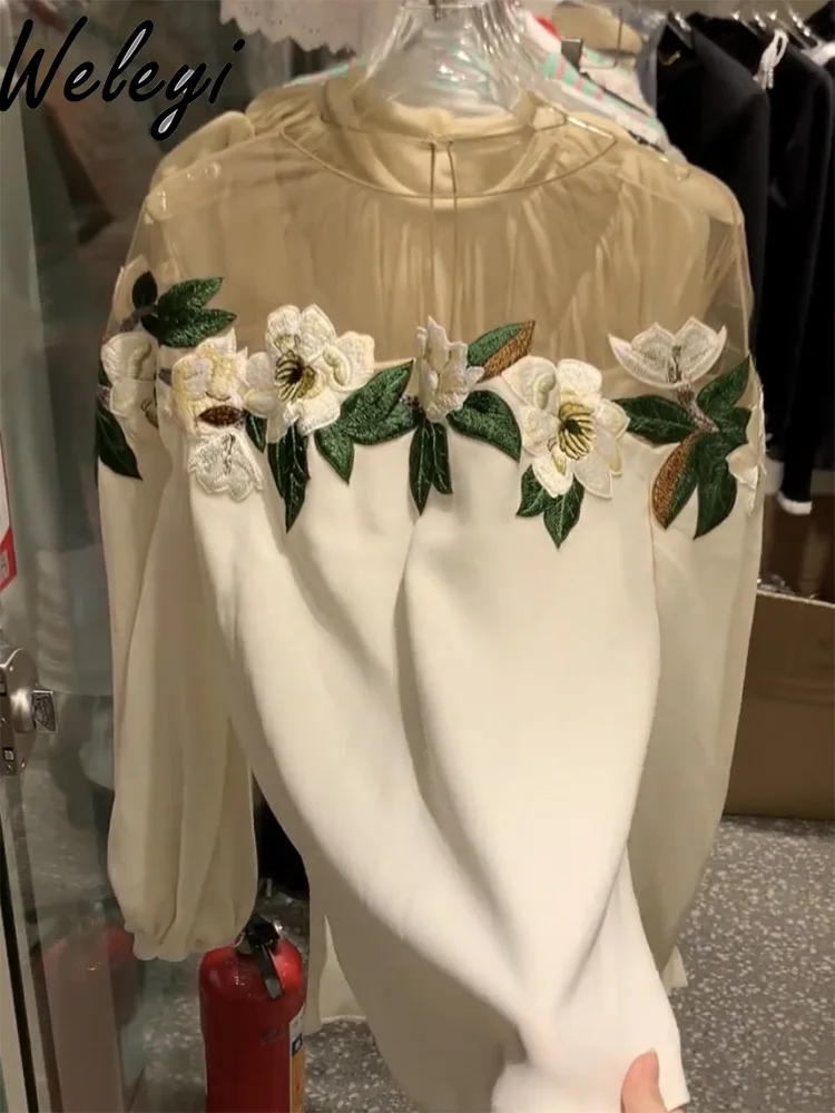 white-rose-embroidered-off-the-shoulder-shirt-women's-2024-spring-and-autumn-new-unique-chic-high-grade-mesh-stitching-loose-top