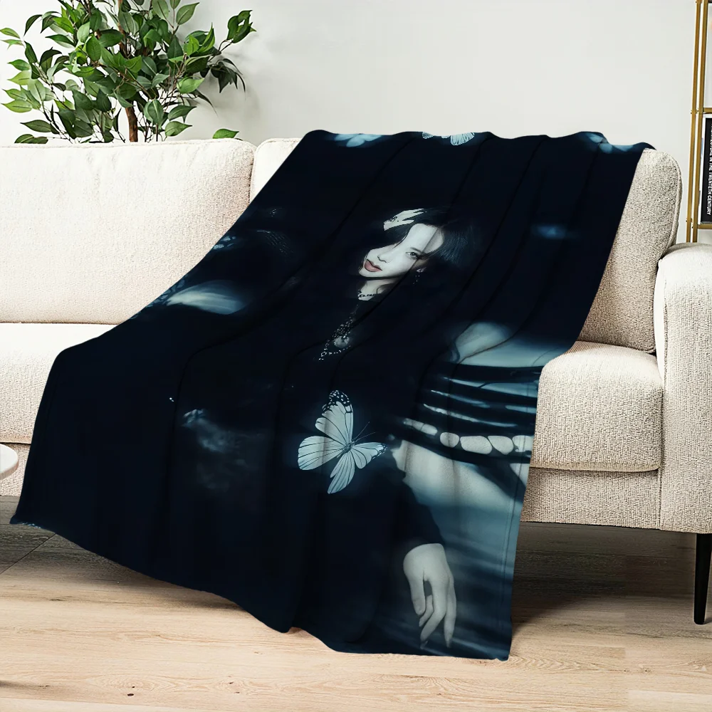 Kpop J-Jisoo-S Amortage cool Blanket Skin friendly comfort warm soft plush blanket suitable sofa living room office bedroom 5