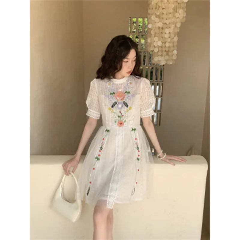 

High Quality Vintage Elegant Embroidery Flower Lace Dress Women Short-Sleeved O-Neck Runway Dress Vestido Women's Clothing