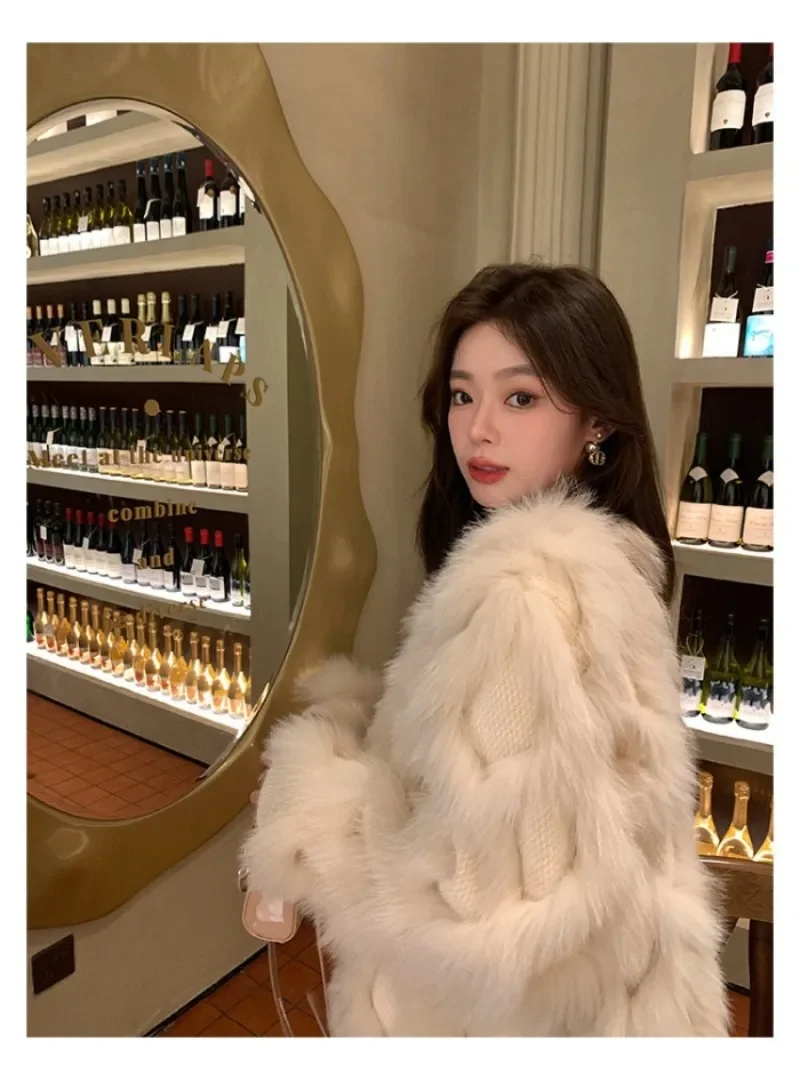 2023 Autumn Winter New White Fox Spokes Short Fur Knitted Elegant Socialite Younger Overcoat Female Furry Jacket Women's Clothes