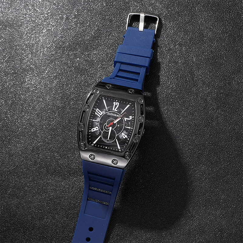 Men's Casual Square Silicone Strap Quartz Watch