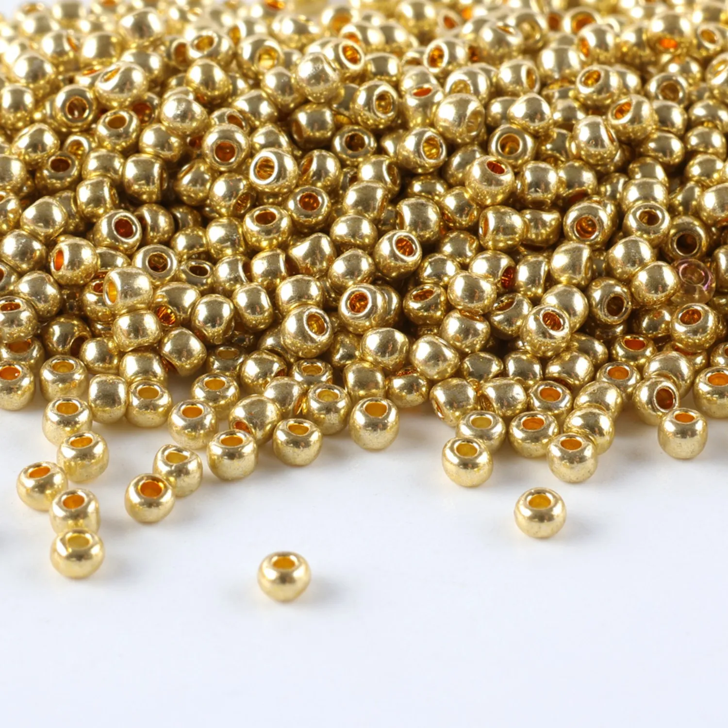 Domestic CJ 11/0 Metallische Runde Perlen Top Seed Beads 10g/Röhrchen Schmuckzubehör Geeignet für Verschiedene DIY- und Andere Handarbeiten