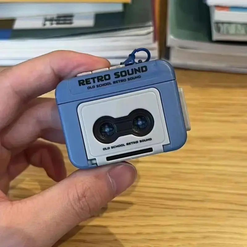 Retro Tape Mini Recorder Keychain Cassette Player Music Box Pendant Kids Toys Retro Musical Sound Machine Party Christmas Gift 4