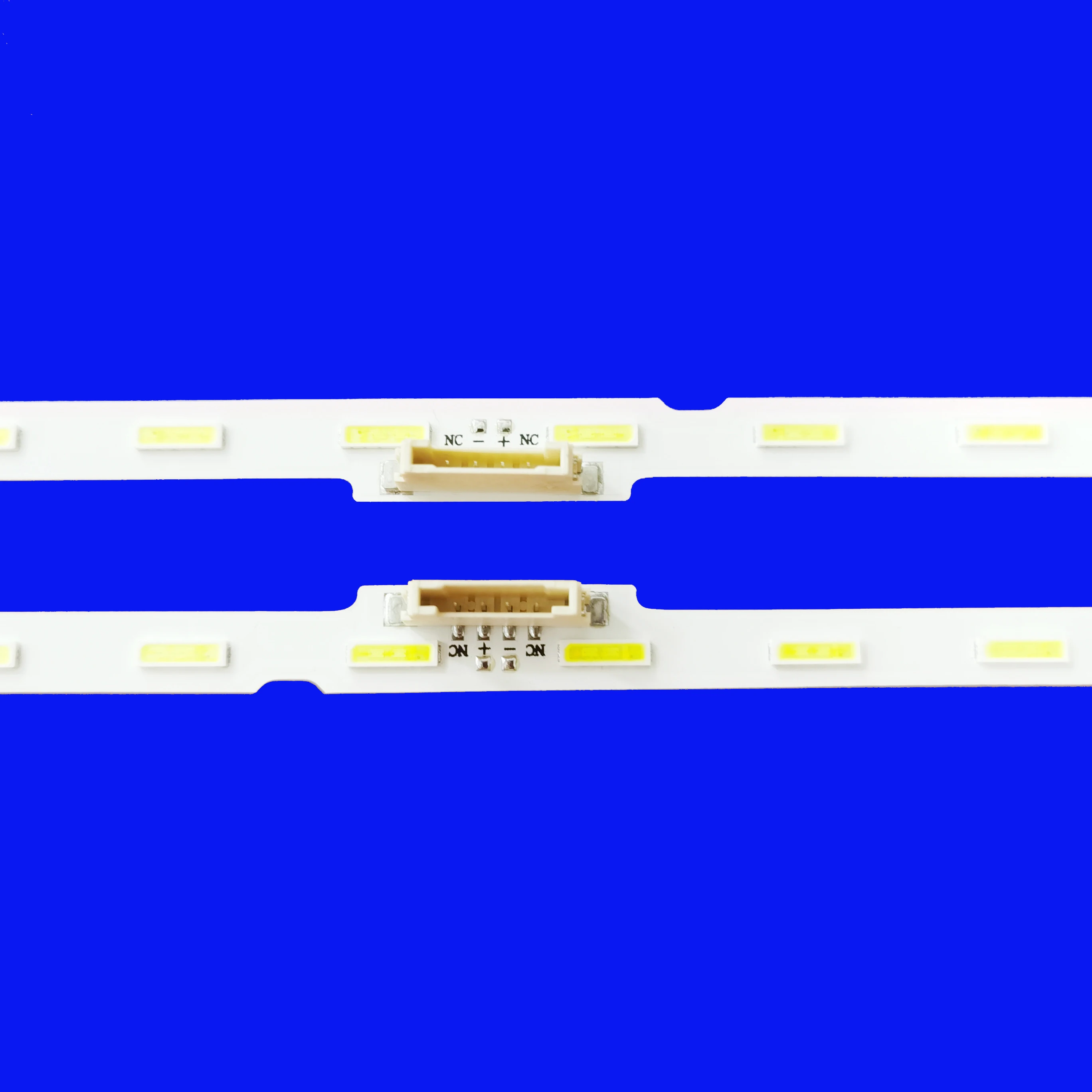 ほわっと光る！電球ライト | IP4 Inc. アイピーフォー株式会社 CLBZBGKPVP(売店) キット LED バックライト ストリップ に適合 Samsung UE46ES5507K Un46ES