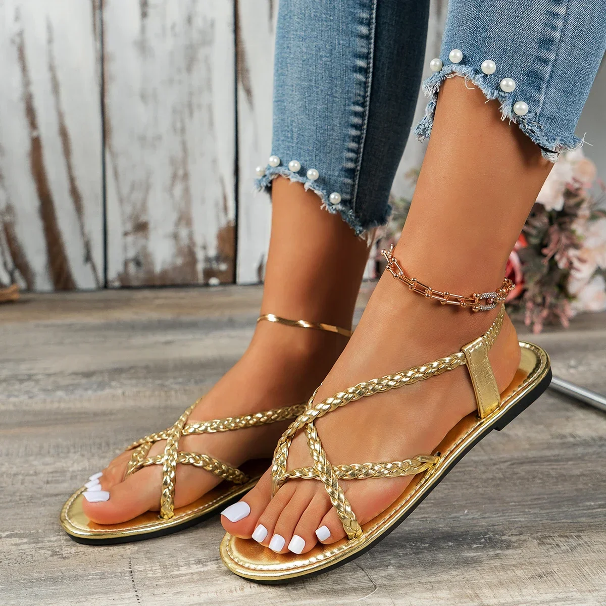 2025 neue Mode Runde Kappe Flacher Mund Neue Dünne Riemen Geflochtene Sandalen Sommer Elegante Casual Flache Schuhe Nr.: E2240