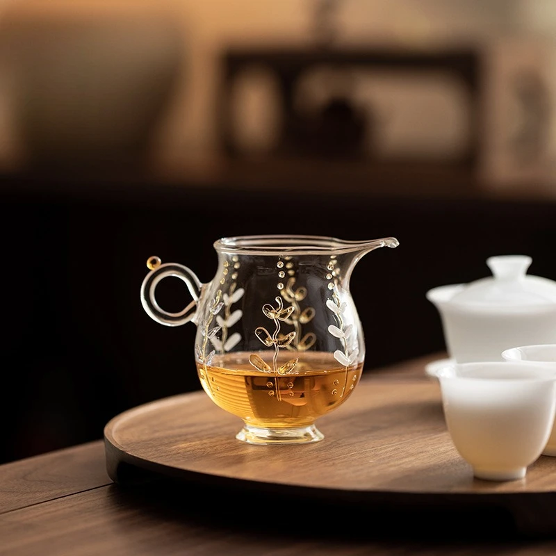 Wisteria flower fair cup high borosilicate heat-resistant tea dispenser highend threedimensional flower tea ceremony accessories