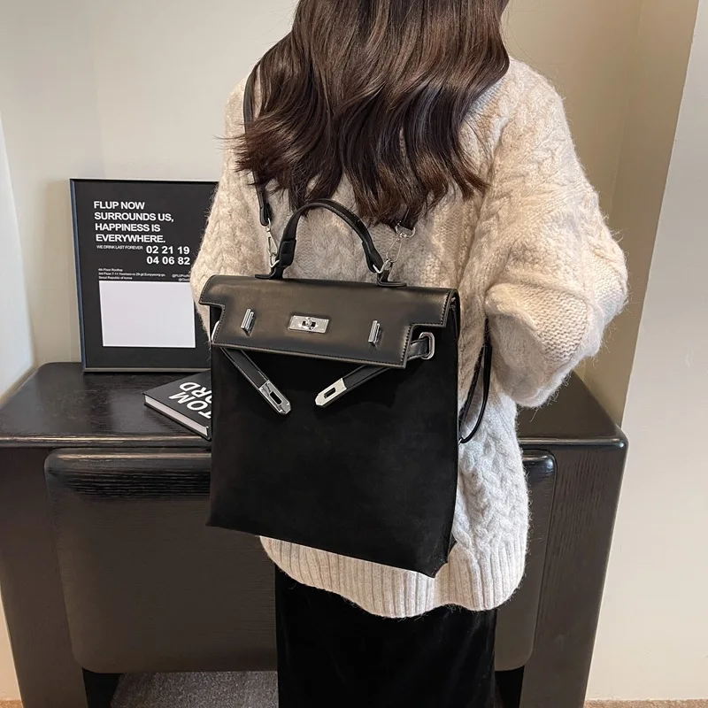 2023 New Trend Winter Fashion Streetwear Women Vintage Solid Casual Backpack All Match Simple College Student Backpack For Girl