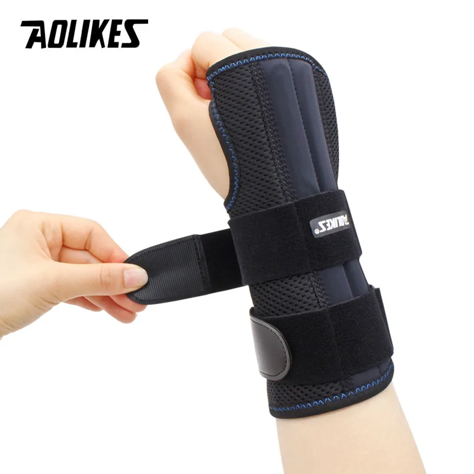AOLIKES 1PCS Wrist Brace for Carpal Tunnel Relief Night Support,Support