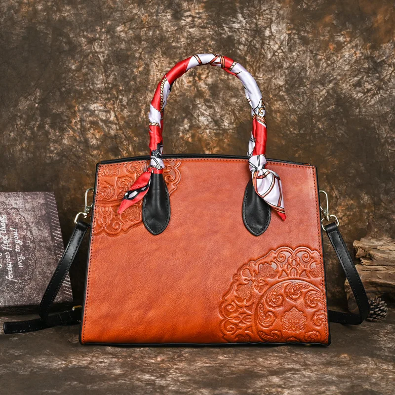 

New Vintage Women Shoulder Bag 2023 Genuine Leather Handmade Carved c Ladies Large Capacity Casual Crossbody Bags