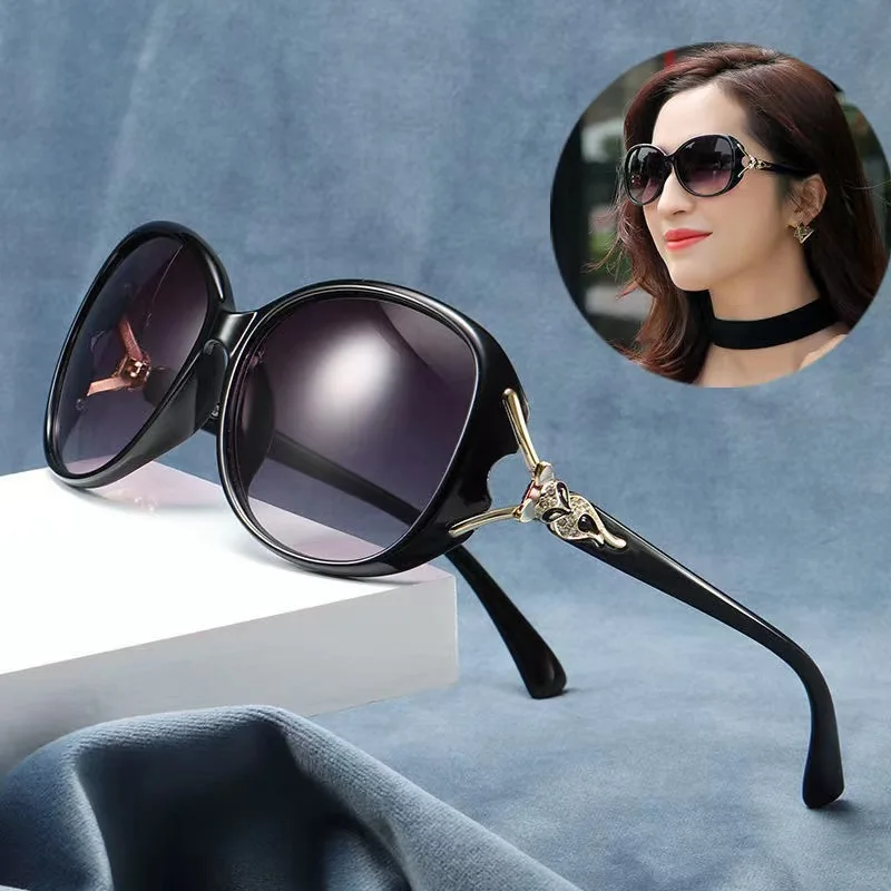 

Sunglasses Women Vintage UV Blocking Textured Sunglasses Gradient Black Outdoor Oversized Sunglasses Oculos Sol Feminino