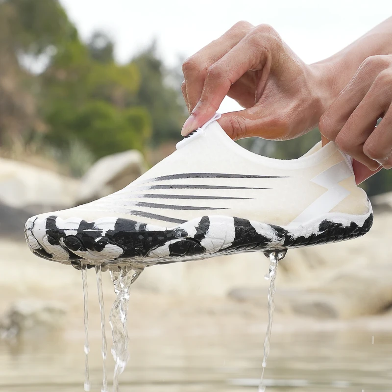 Quick-Drying Water Shoes Man Aqua Shoes Summer Beach Seaside Swimming Sandals Breathable Hiking Surfing Wading Footwear New