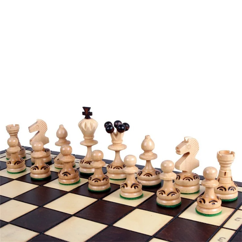 Jogos de tabuleiro de mesa de viagem conjunto xadrez adolescentes mini  dobrável de madeira bolso checkerboard luxo giochi bambini entretenimento -  AliExpress