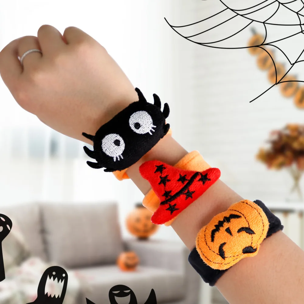 

Halloween Funny Horror Party Supplies Wrist Decoration Pumpkin Spider Witch Bracelet Pop Ring Childrens Holiday Surprise Toys