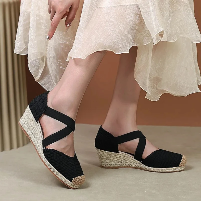 صنادل نسائية لعام 2025 أحذية قماشية بكعب عريض أحذي...