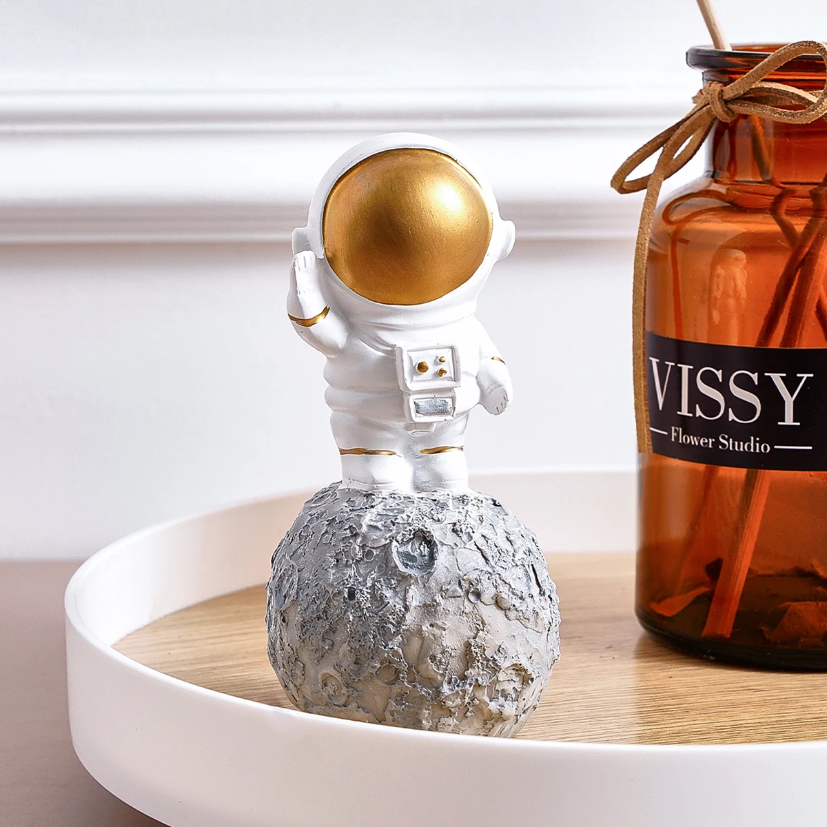 1PC, Astronaut Station moon-shaped decorative item, cartoon astronaut decorative model