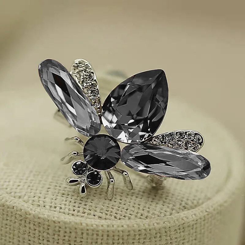 Creative Cute Bee Brooch Fashion Crystal Insect Rhinestone Women Coat Accessories