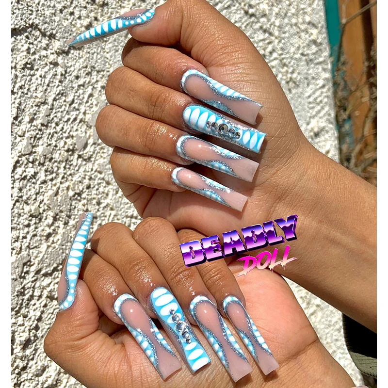 

Diy 3D Blue with shiny silver Crocodile pattern hand-painted European and American nail patch