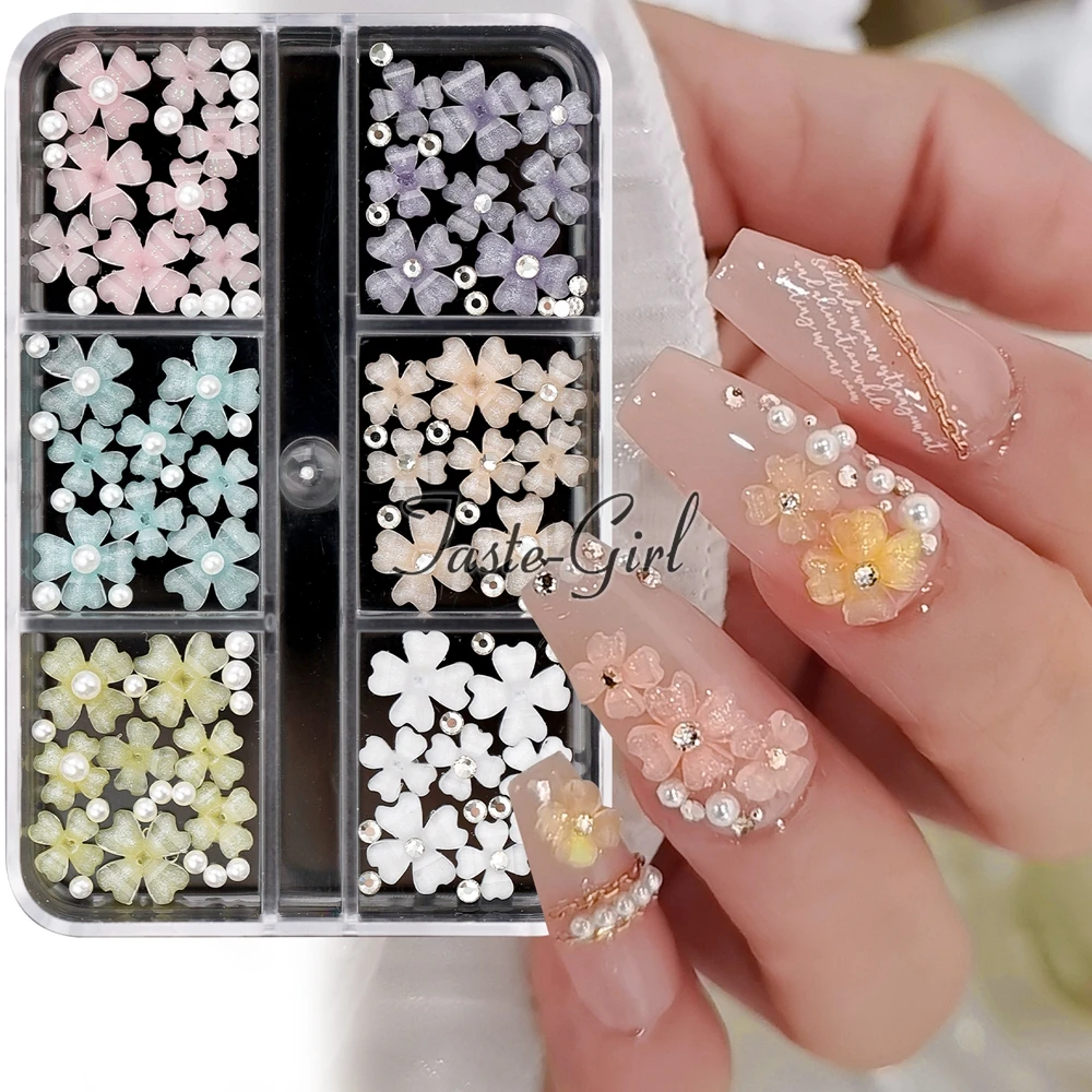 clover nail design
