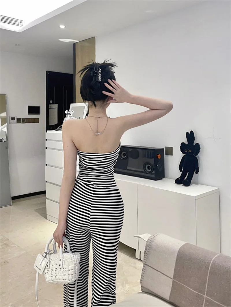 Рисунок 4 - Женские широкие брюки в полоску