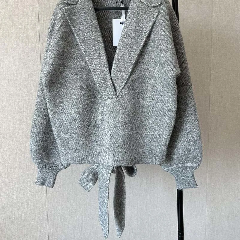 

Gray Wool Blend Knitted Pullovers 23 Autumn Winter New Deep V-Neck Long Sleeve Loose Sweater Y2K Women Solid High End Clothes