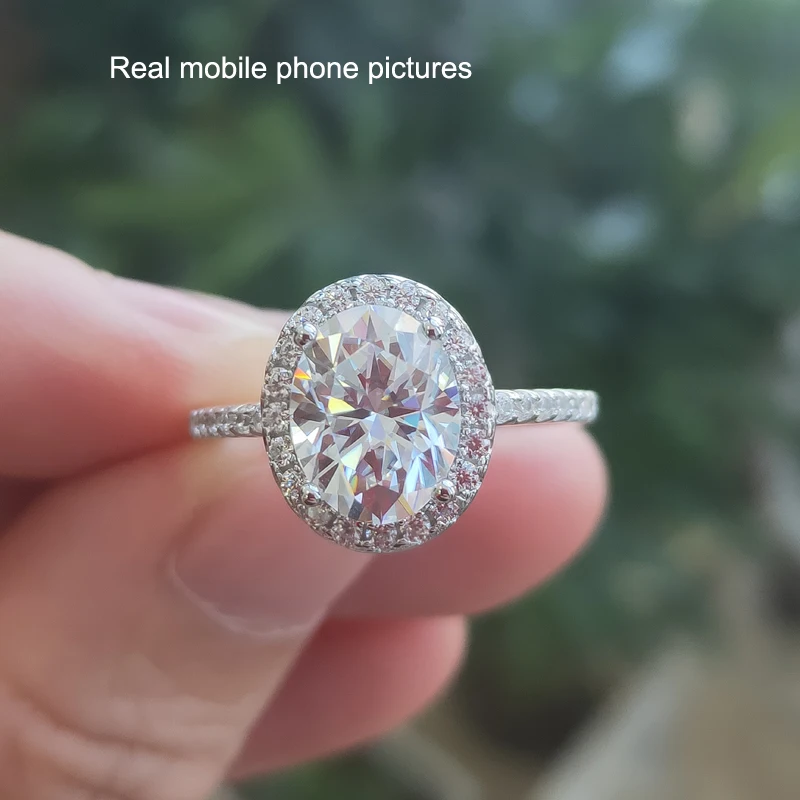 Oval No Halo Engagement Rings 2025