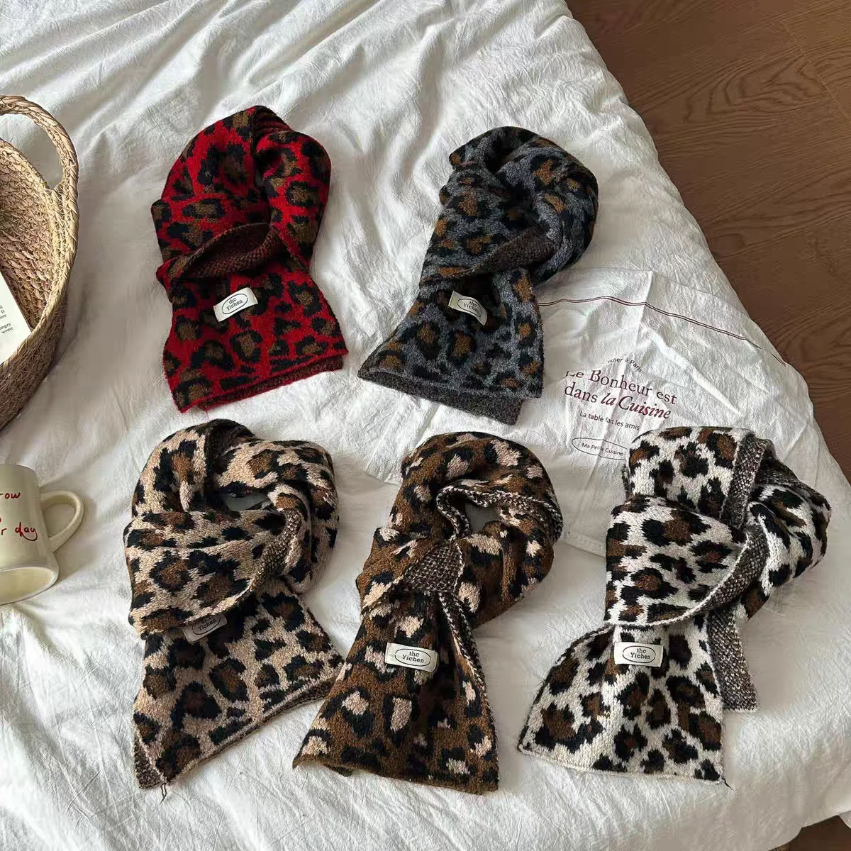 Children's scarf vintage warm leopard scarf Korean version personality men's and women's foreign style knitted wool trend