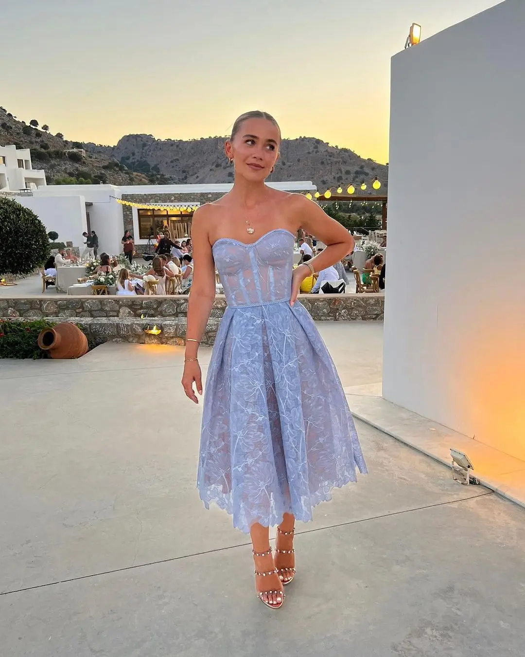 EINY Y2k Sexy Backless Sleeveless Club Party Dresses Women A-Line Evening  Vestidos Elegant Strapless Embroidery Lace Midi Dress - AliExpress 200000345