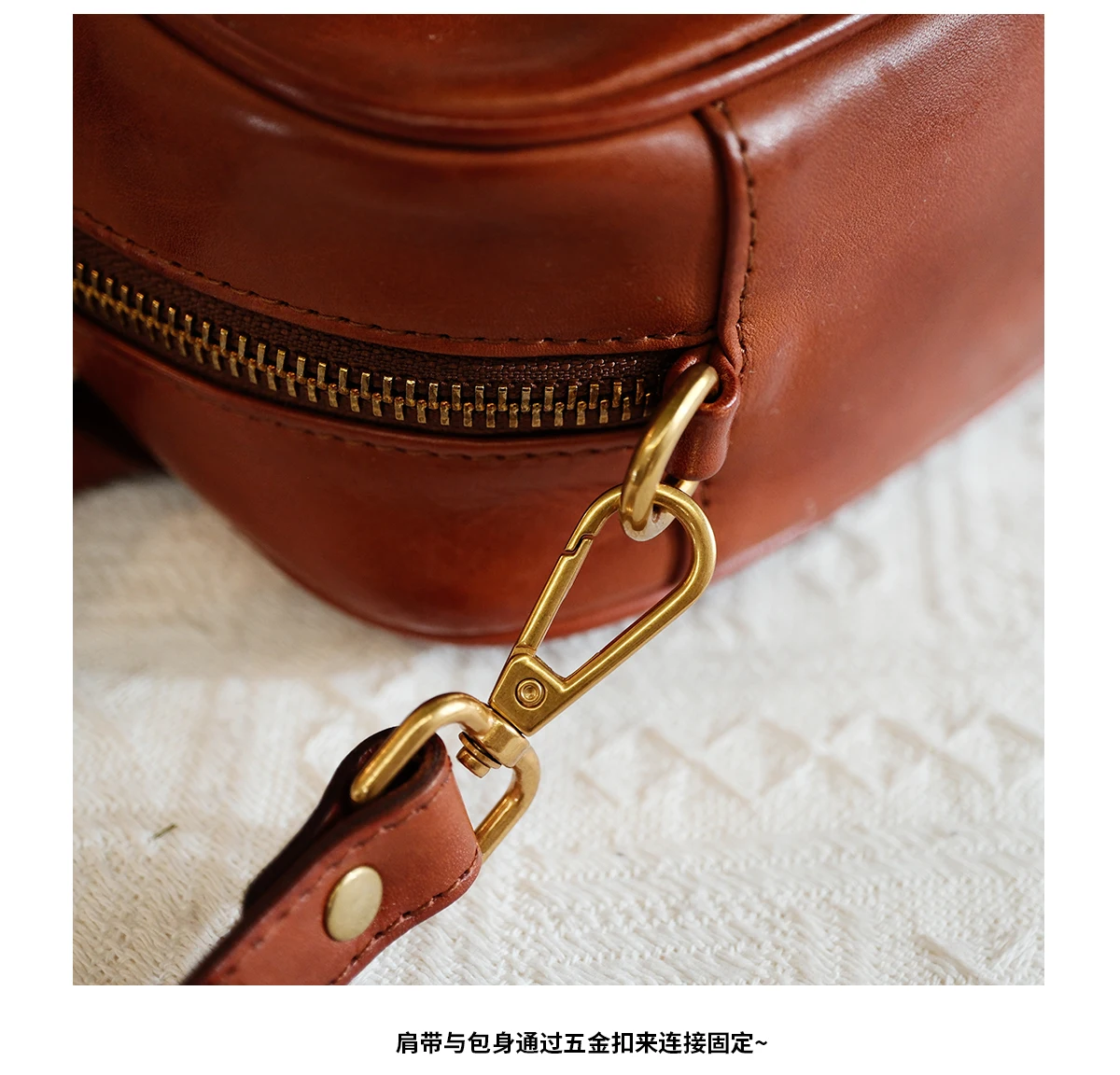 Vintage Designer-Handtasche aus handgefertigtem Rindsleder der ersten Schicht für Damen, für den Alltag, Partys und luxuriöse Anlässe, aus echtem Leder, als Umhängetasche. – Detail 14