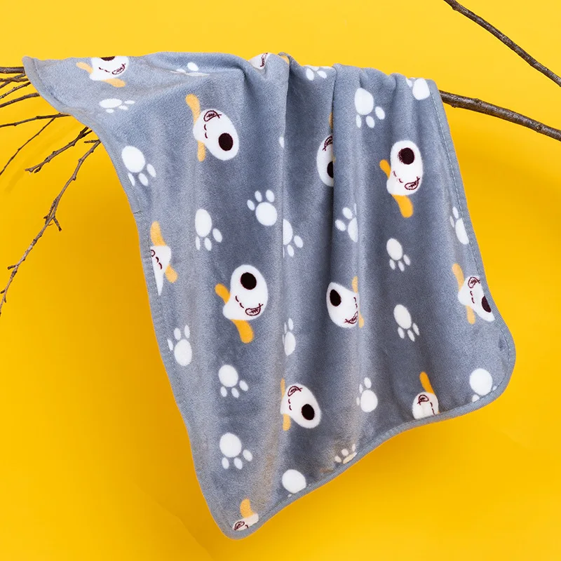 Cozy Plush Pet Blanket – Soft, Warm, and Breathable Sleeping Mat