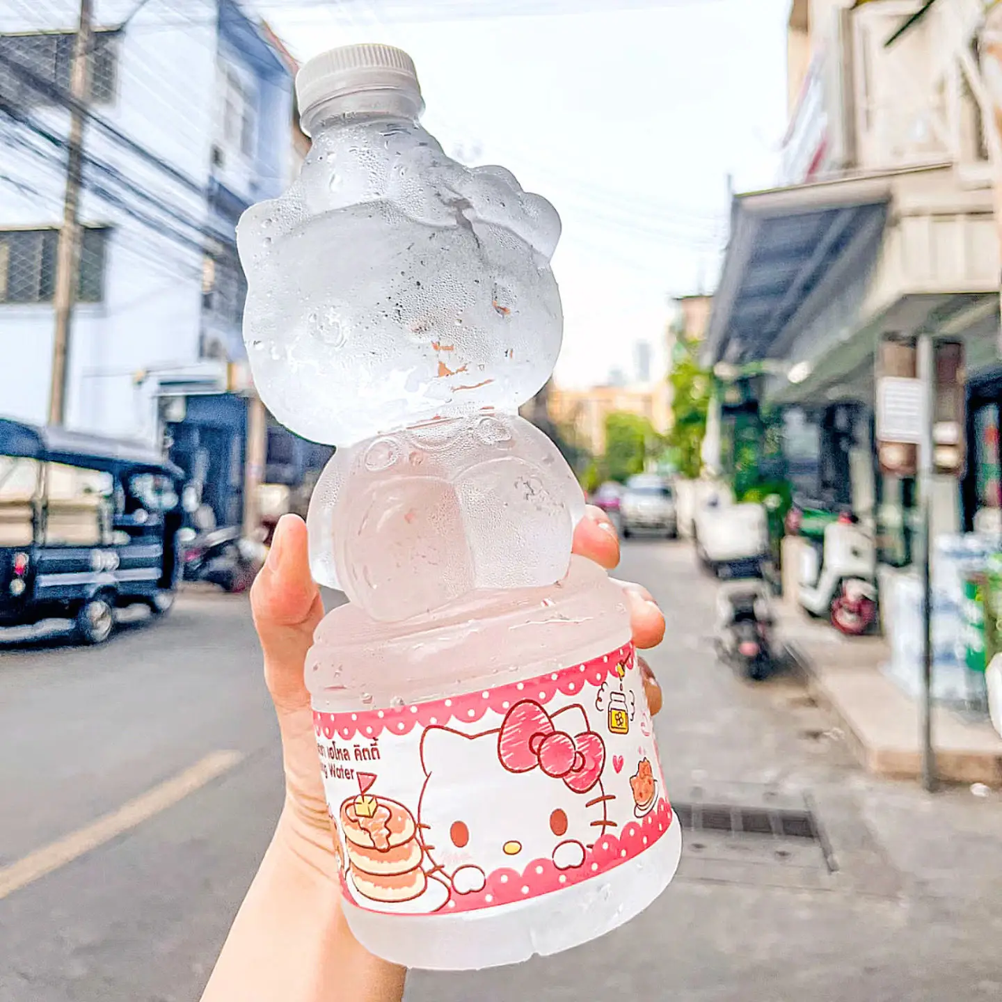 

Creative Sanrio Hello Kitty Water Bottle Anime Summer Kids DIY Drink Bottle Portable Recyclable Student Handy Cup Children Gifts