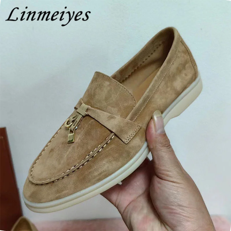 

Туфли женские замшевые с круглым носком, лоферы, плоская подошва, металлическая подвеска, Повседневная Удобная Уличная обувь для прогулок, унисекс