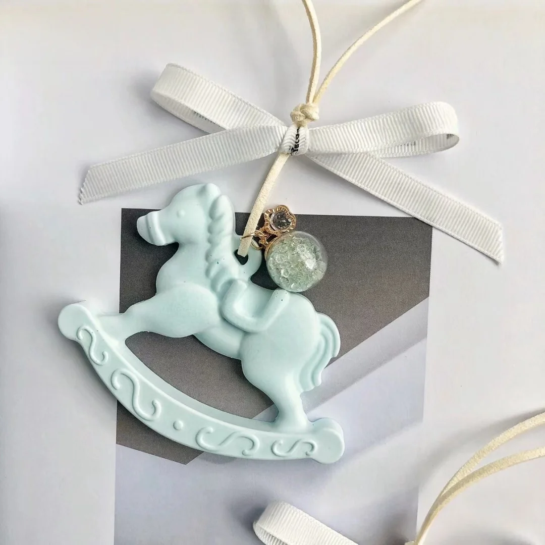 Angel Wings Pendant Aromatherapy Gypsum Silicone Mold Car mounted Handing Aroma Plaster Pendant Mold silicone mold
