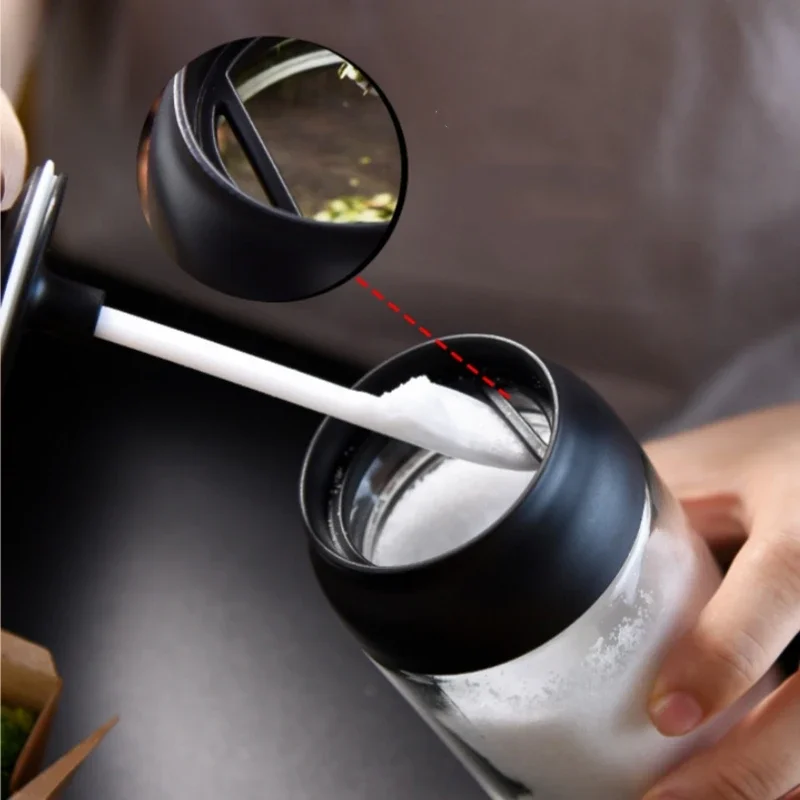 Seasoning Jar 250ML Oil Bottle Moisture-proof with Lid Spoon Pepper Salt Shaker Multi-purpose Combination Glass